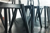 Покраска металлических стульев